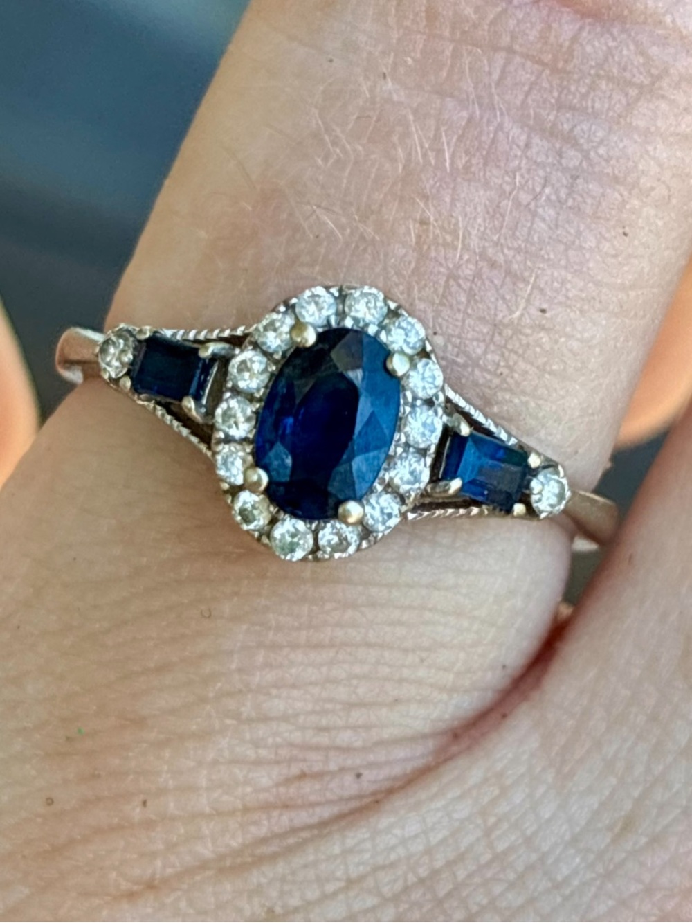 Solid 10k gold genuine diamond/royal blue sapphire ring high end - Picture 3 of 14